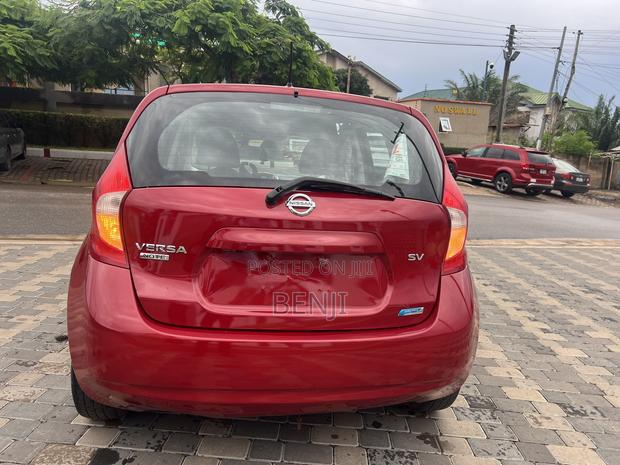 Nissan Versa 2015 Red