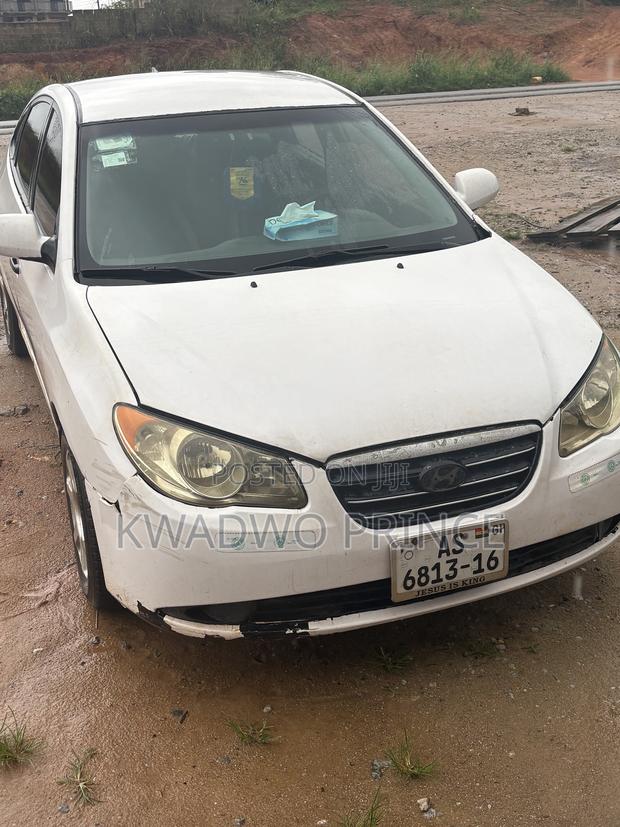 Hyundai Elantra 2010 White