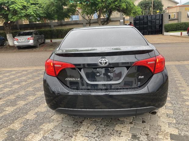 Toyota Corolla 2018 Black