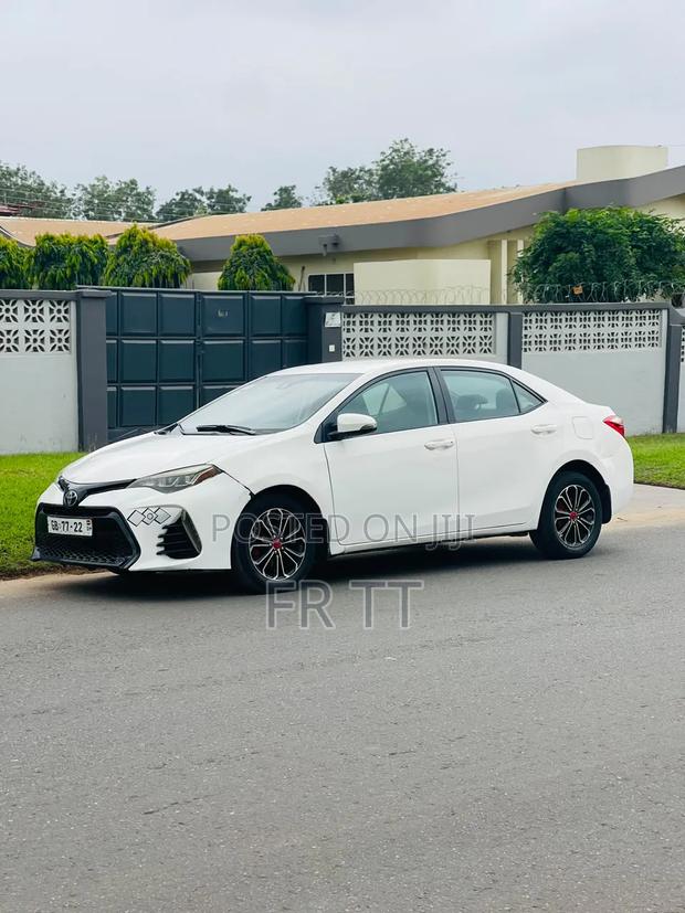 Toyota Corolla 2018 White