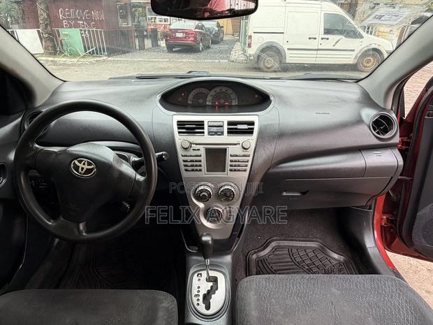Toyota Yaris 2008 Red