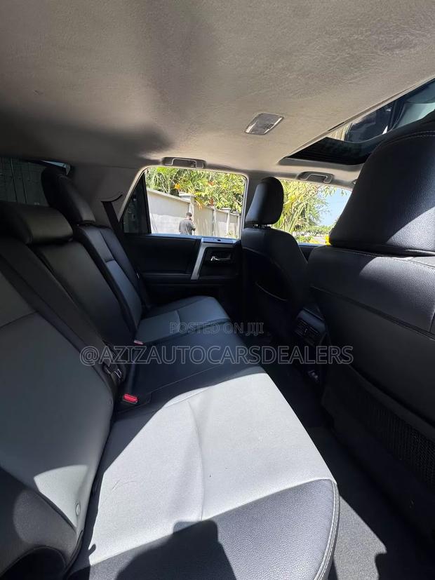 Toyota 4-Runner SR5 Premium 2021 White