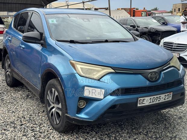 Toyota RAV4 LE 4dr SUV AWD (2.5L 4cyl 6A) 2018 Blue