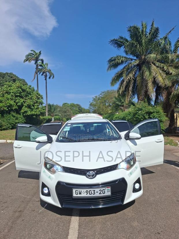 Toyota Corolla 2014 White