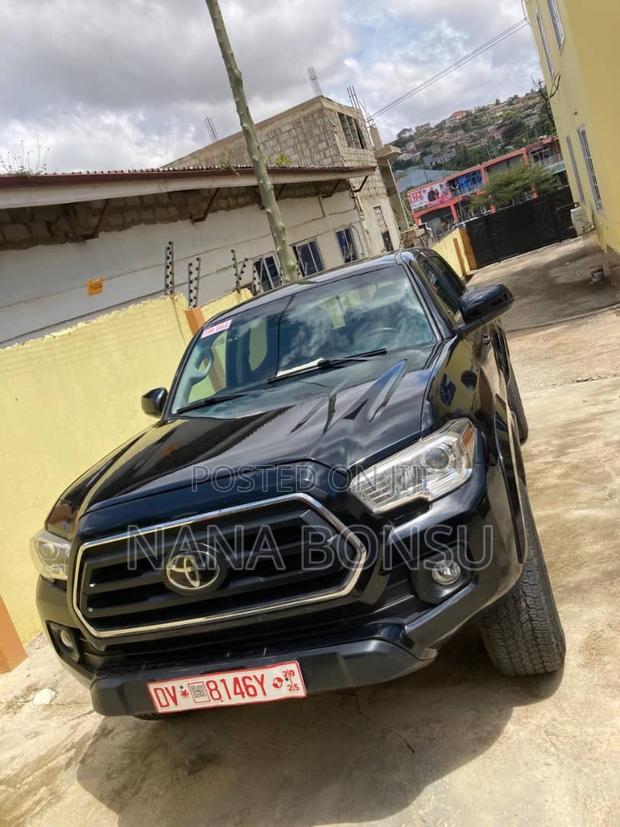 Toyota Tacoma 2022 Black