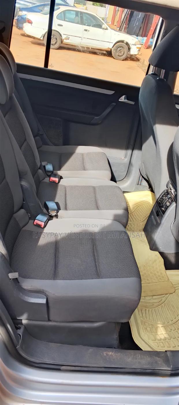 Volkswagen Touran 2015 Gold