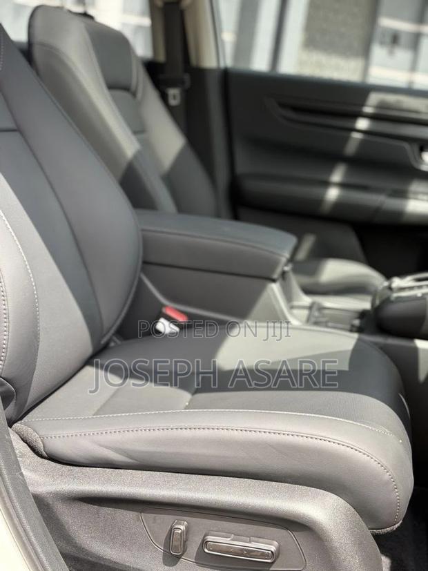 Honda CR-V 2025 White