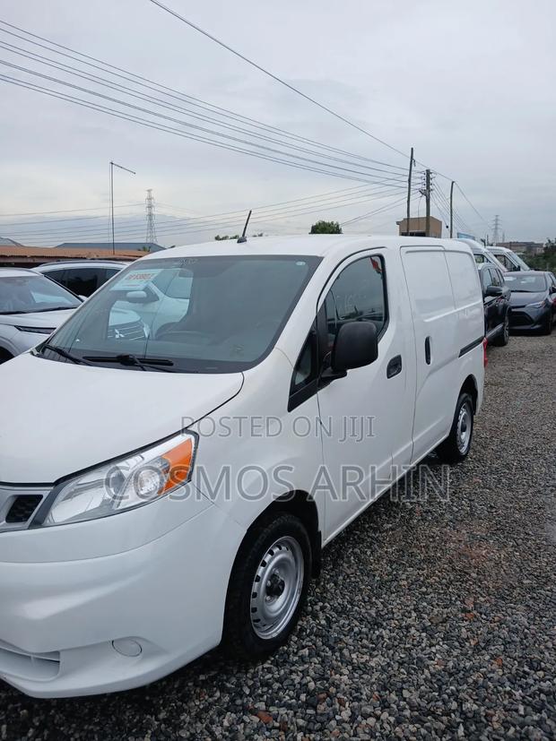 Nissan NV200 2019 White
