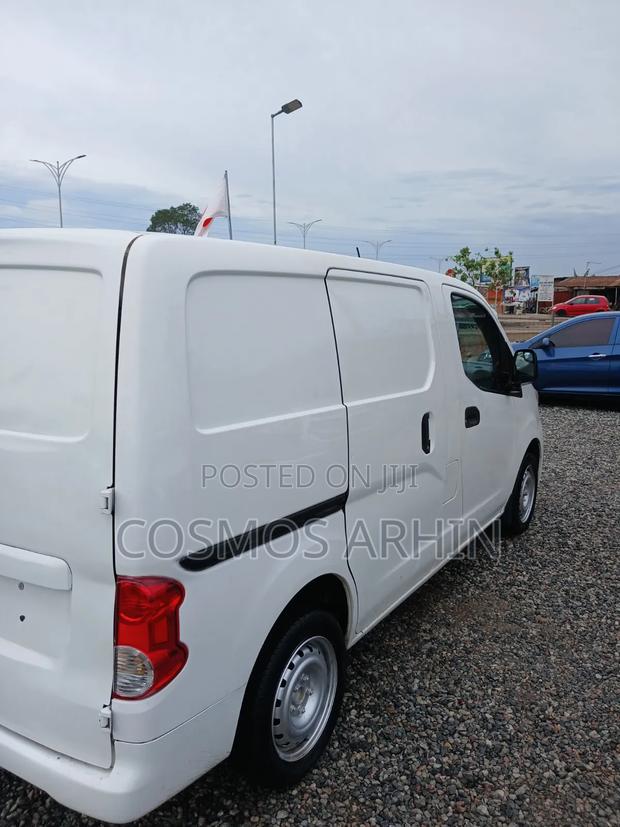 Nissan NV200 2019 White