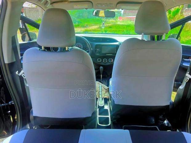 Toyota Vitz 1.5 FWD 5dr 2015 Black
