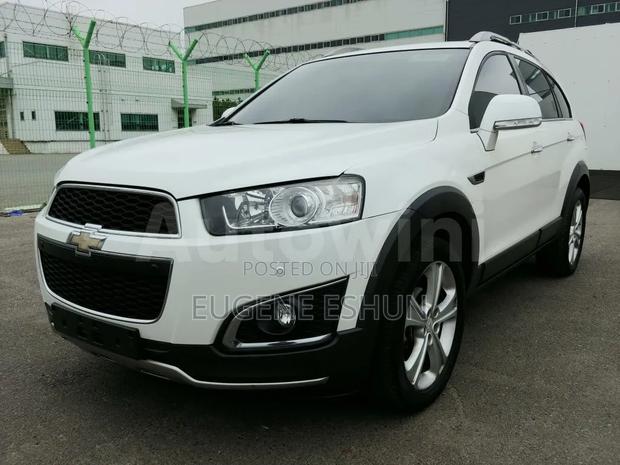 Chevrolet Captiva 2014 White