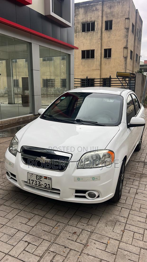 Chevrolet Aveo 2011 White