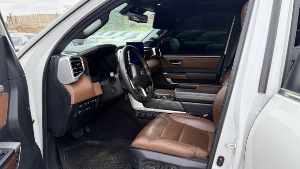 Toyota Tundra 1794 Edition CrewMax 4WD SB w/5.5' Bed 2025 White
