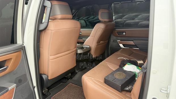 Toyota Tundra 1794 Edition CrewMax 4WD SB w/5.5' Bed 2025 White