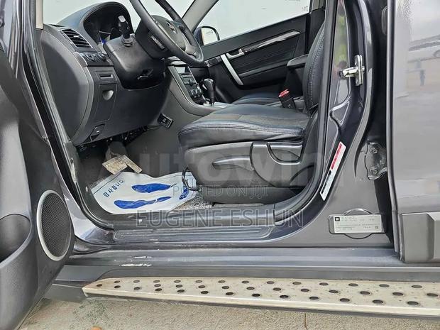 Chevrolet Captiva 2014 Black