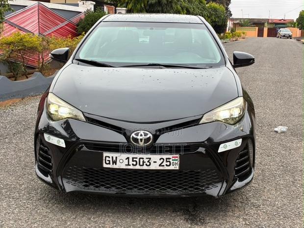 Toyota Corolla 2016 Black