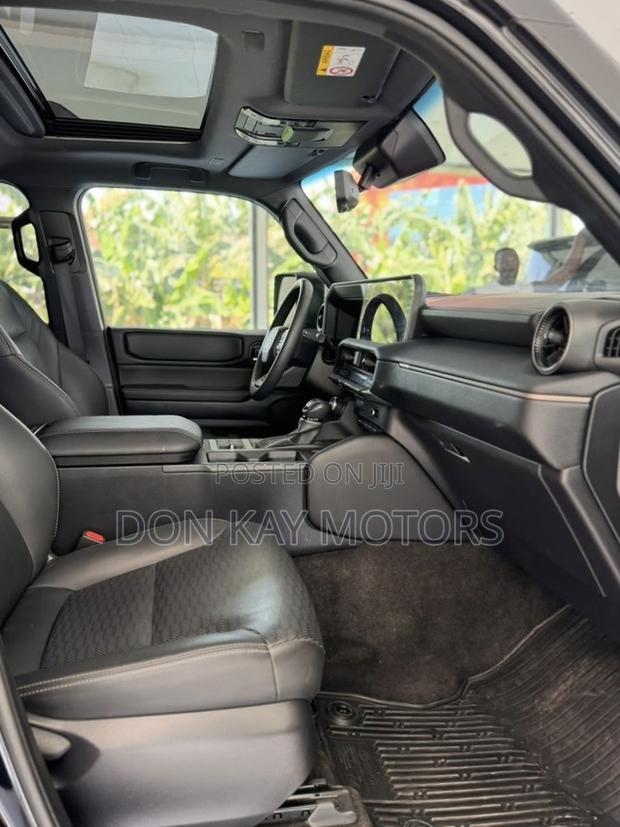Toyota Land Cruiser Prado 2025 Black