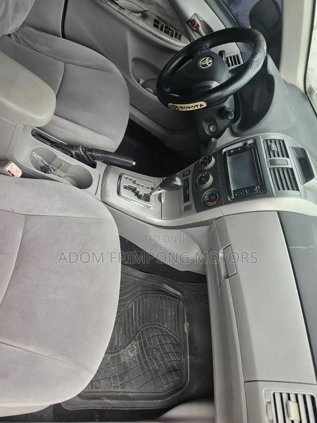 Toyota Corolla LE 4dr Sedan (1.8L 4cyl 4A) 2013 Red