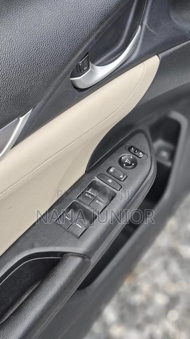 Honda Civic Touring 4dr Sedan (1.5L 4cyl) 2016 White