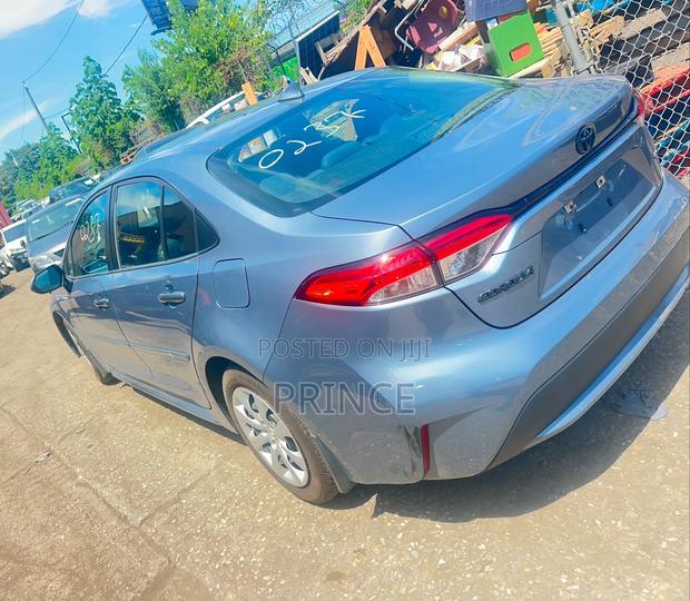 Toyota Corolla LE 2020 Blue