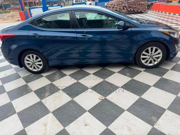 Hyundai Elantra 2016 Blue