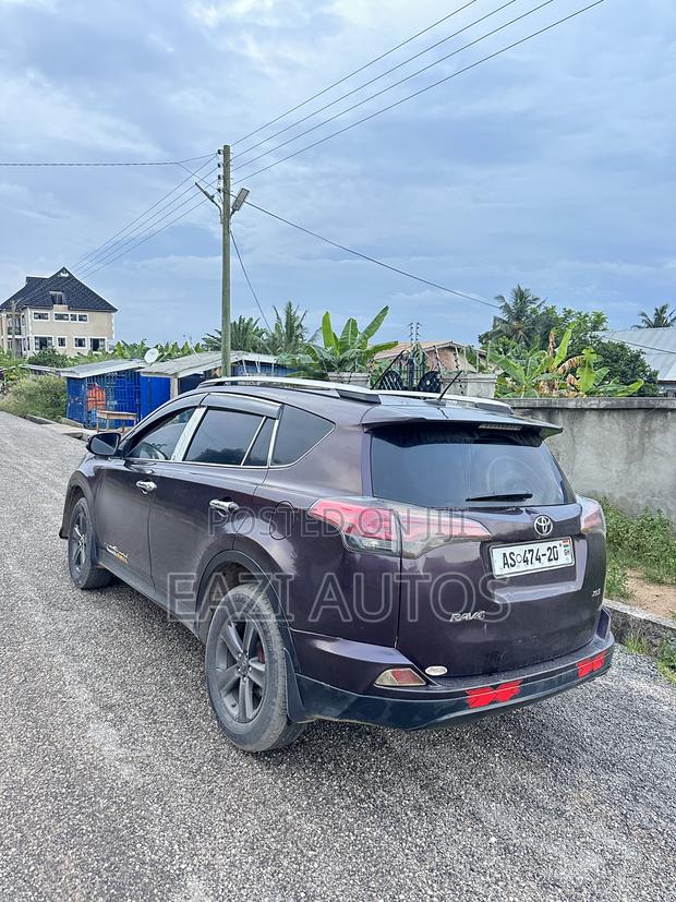 Toyota RAV4 XLE 4dr SUV (2.5L 4cyl 6A) 2014 Brown