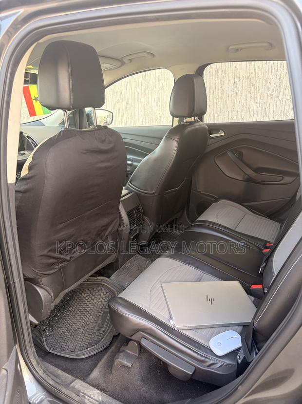 Ford Escape SE 4x4 2017 Gray