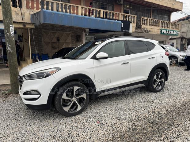 Hyundai Tucson Limited AWD 2017 White