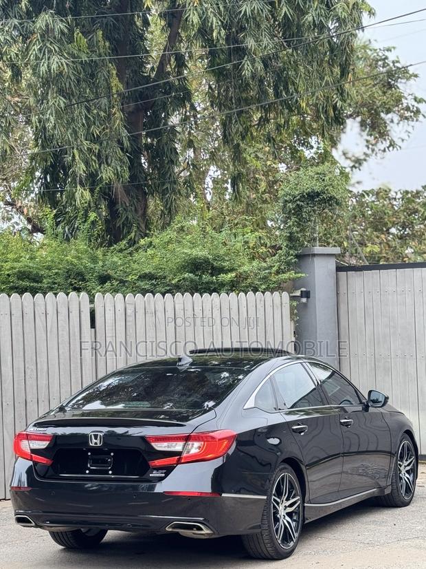Honda Accord Touring 2.0T 2022 Black