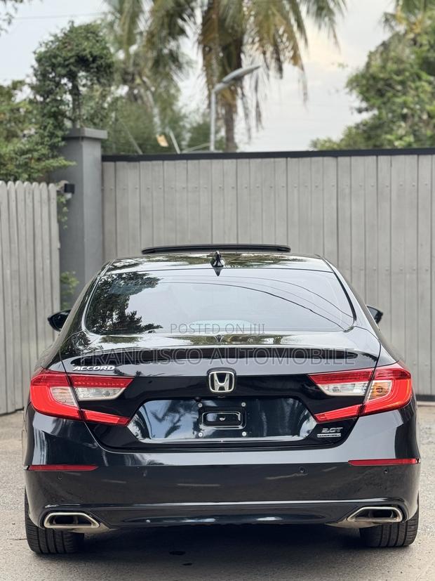 Honda Accord Touring 2.0T 2022 Black