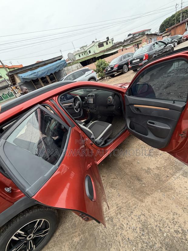 Dongfeng EV EX1 33 kW FWD 2022 Red