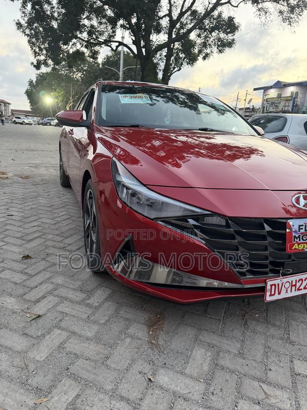 Hyundai Elantra Limited 2021 Red