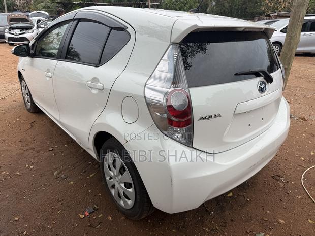Toyota Aqua G GS 2014 Off white