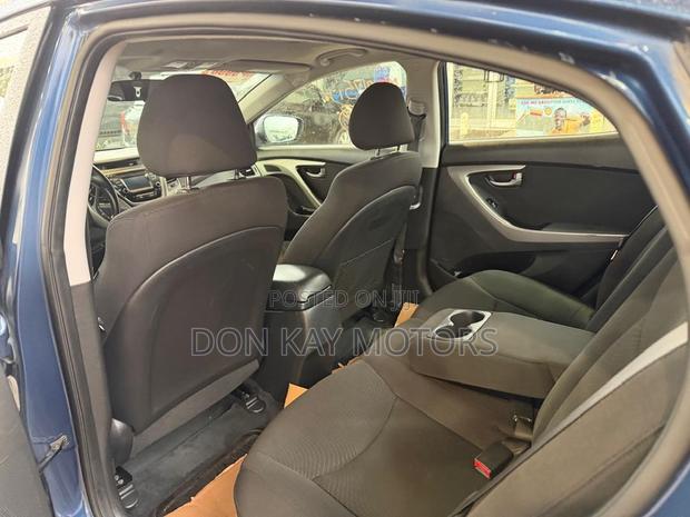 Hyundai Elantra Limited Sedan FWD (1.8L 4cyl 6A) 2016 Blue