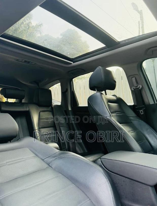 Honda CR-V Touring 4dr SUV AWD (1.5L 4cyl CVT) 2017 Silver