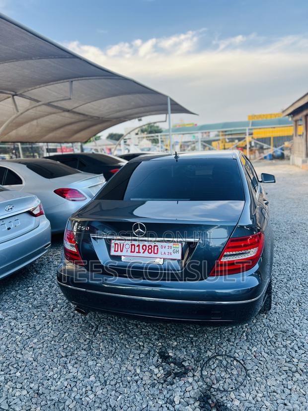 Mercedes-Benz C250 2013 Green