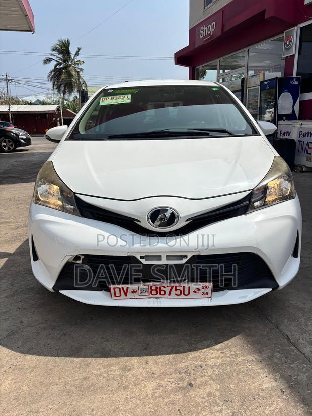 Toyota Vitz 1.3 AWD 5dr 2015 White