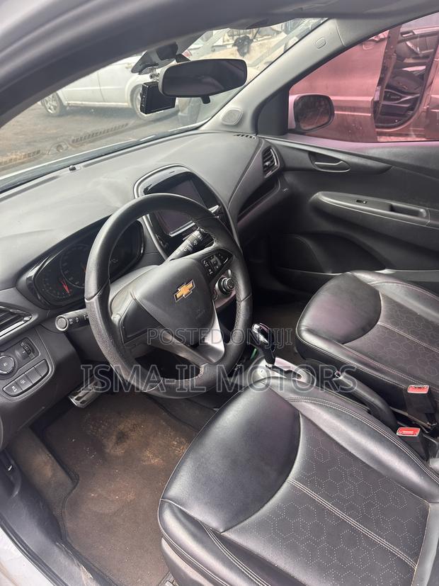 Chevrolet Spark LS CVT 2016 White