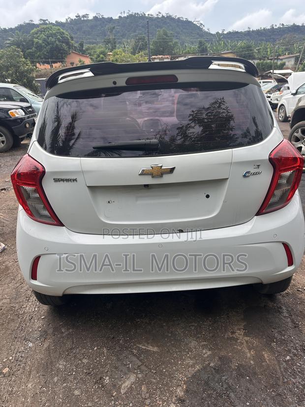 Chevrolet Spark LS CVT 2016 White