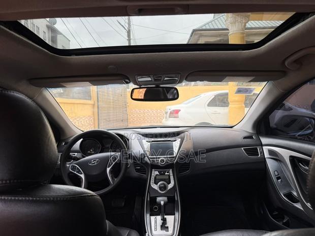 Hyundai Elantra GLS Sedan FWD (1.8L 4cyl 6M) 2013 Brown