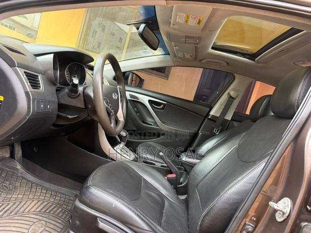 Hyundai Elantra GLS Sedan FWD (1.8L 4cyl 6M) 2013 Brown