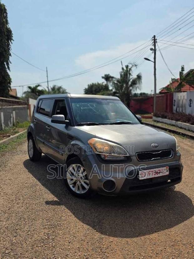 Kia Soul 4dr Wagon (1.6L 4cyl 6A) 2014 Gray
