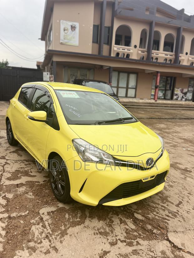 Toyota Vitz 1.3 FWD 5dr 2015 Yellow