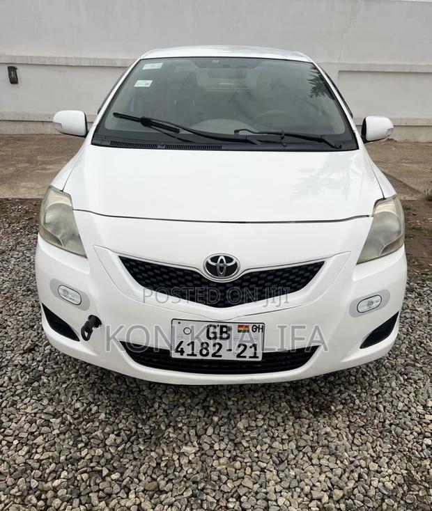 Toyota Belta 2010 White