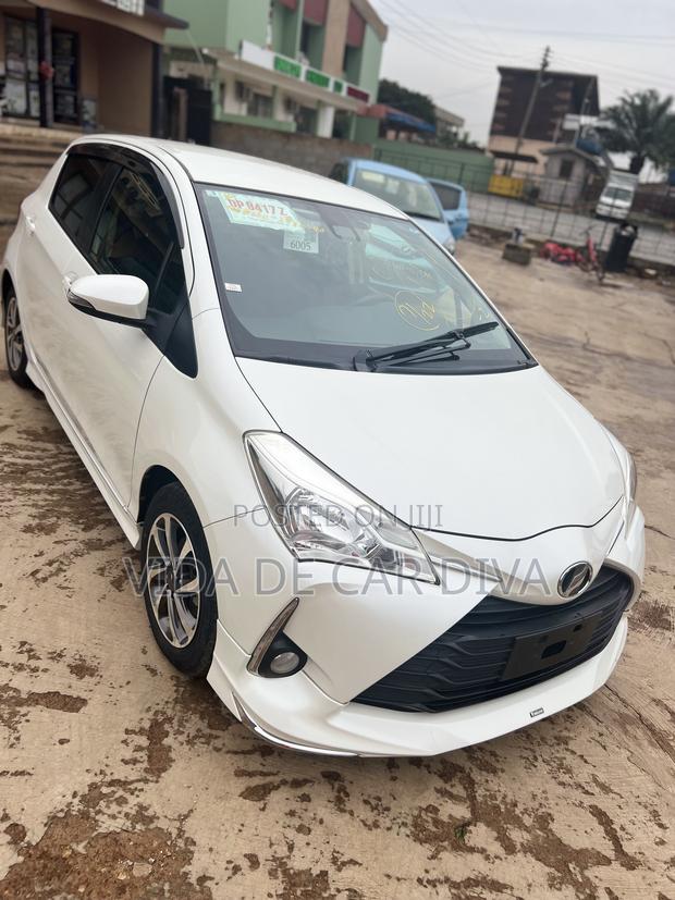 Toyota Vitz 1.3 FWD 5dr 2017 White