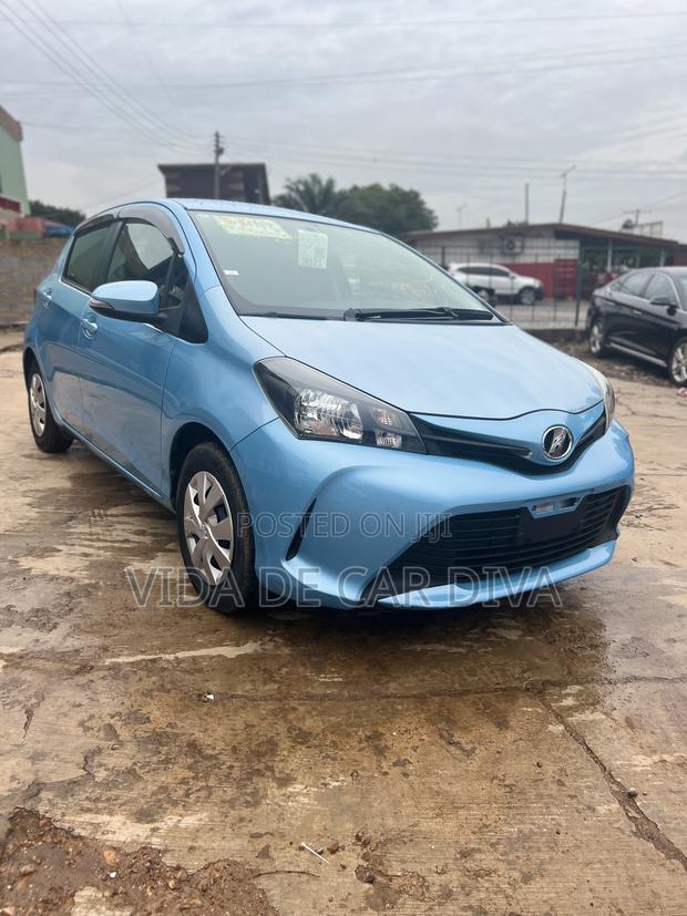Toyota Vitz 1.3 FWD 5dr 2015 Blue