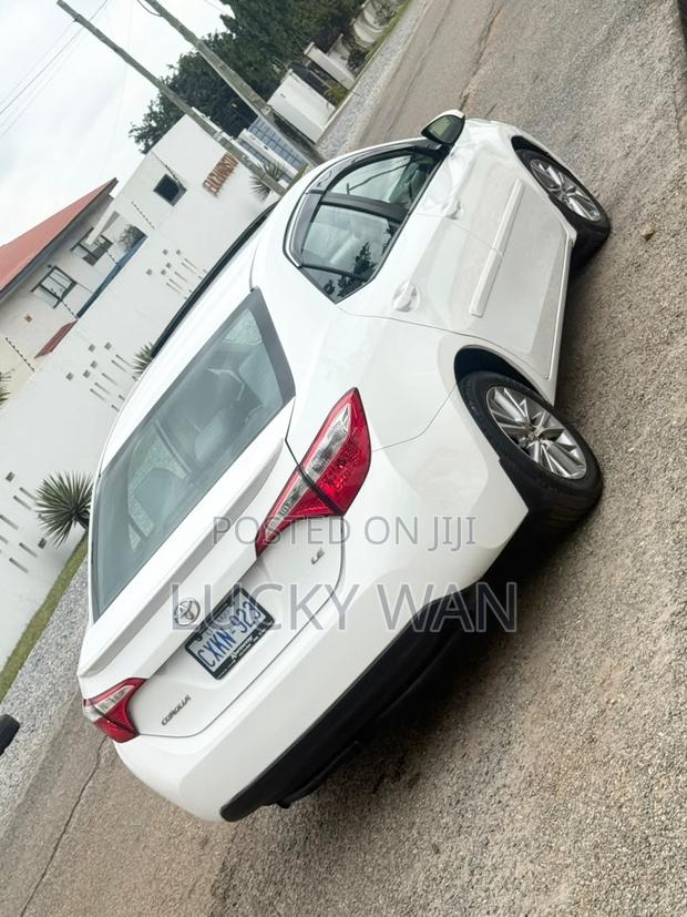Toyota Corolla 2016 White