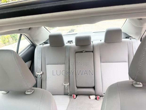 Toyota Corolla 2016 White