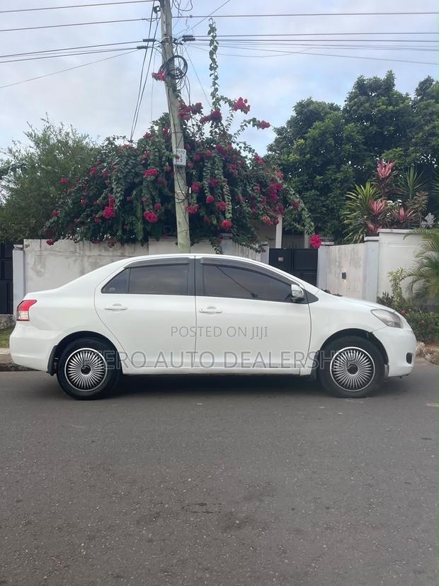 Toyota Belta 2010 White