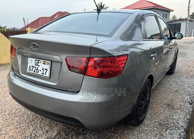 Kia Forte EX Sedan 2011 Gray